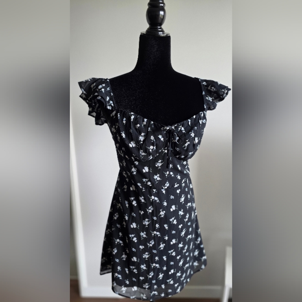 Black And Blue Floral  Flutter Sleeve Dress